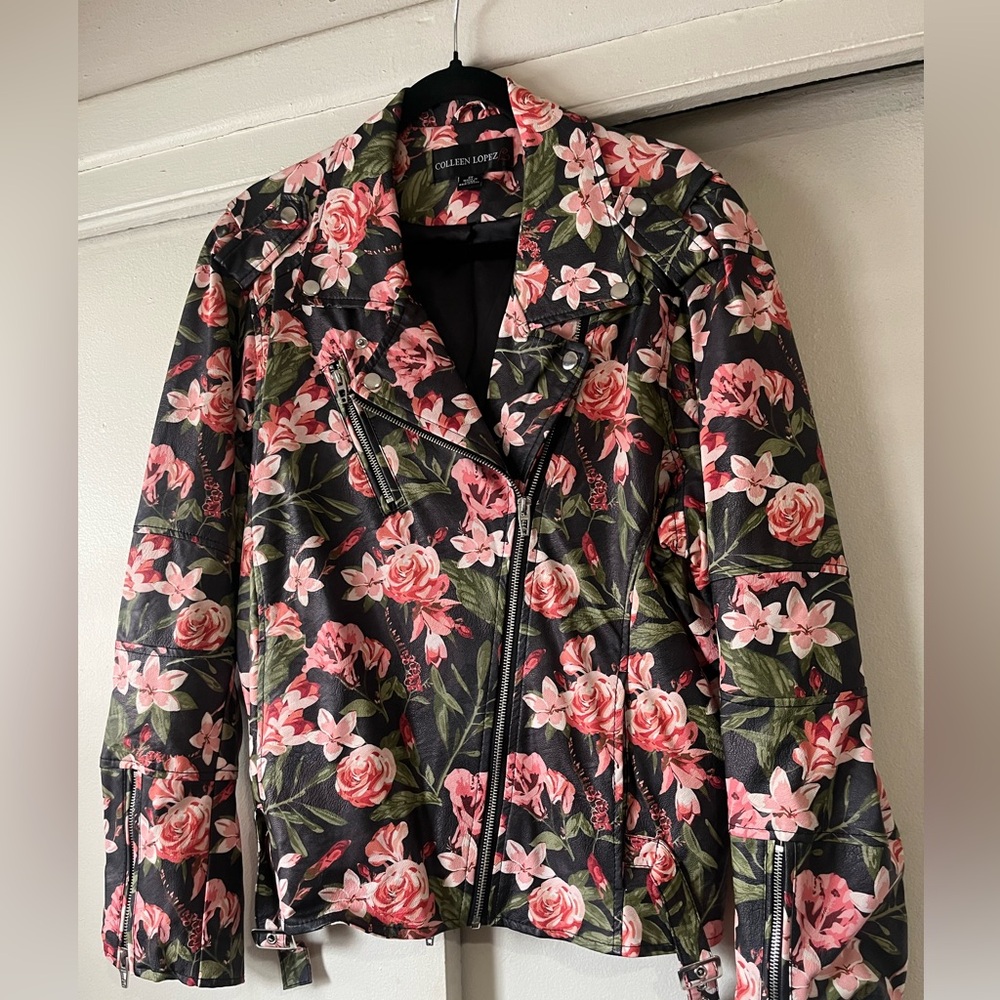 Colleen Lopez from HSN Black faux leather floral moto jacket. Size 2X.